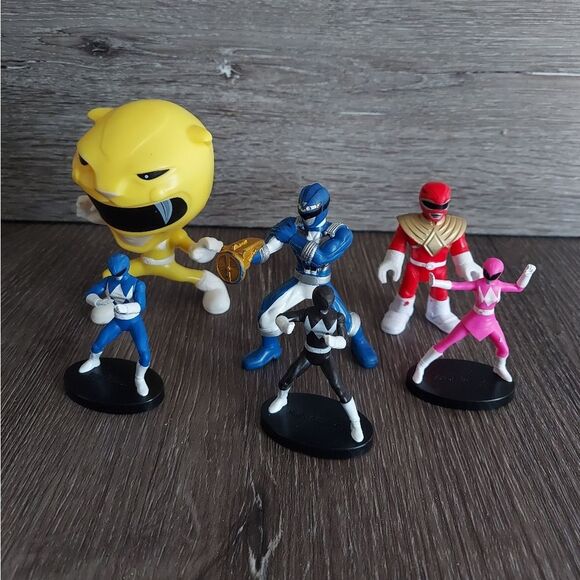 Power Rangers Action Figures- Red, Blue, Black & Yellow - Picture 1 of 3